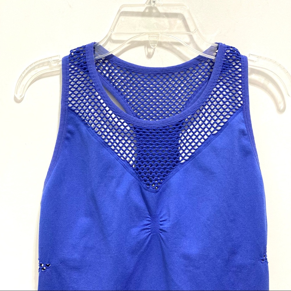 Beachbody Women’s Blue Mesh Netted Sport Fish Net Tank Top - Picture 2 of 9